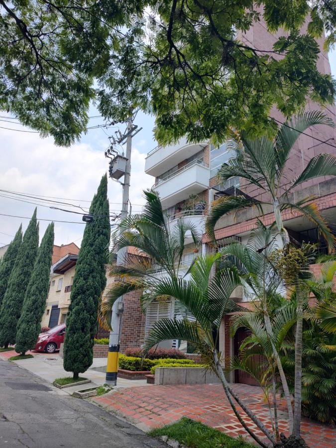 Noras Homestay Laureles Medellín Esterno foto