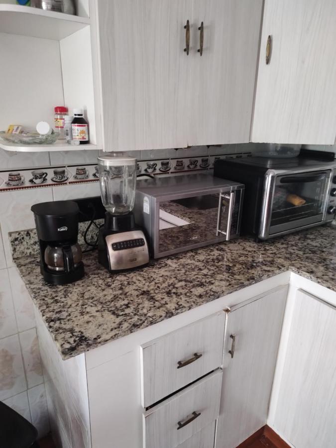 Noras Homestay Laureles Medellín Esterno foto