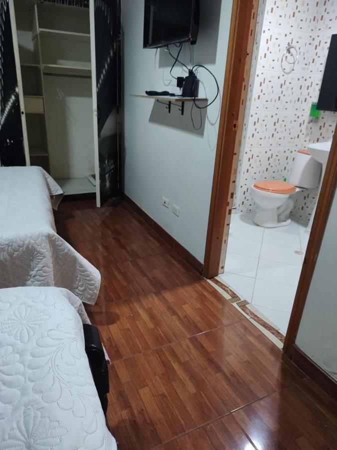 Noras Homestay Laureles Medellín Esterno foto
